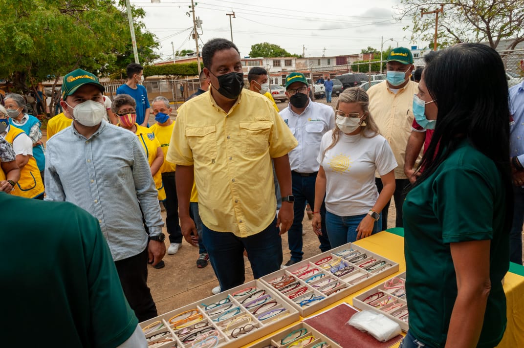 Alcaldía de Maracaibo realizó jornada oftalmológica a niños en San Jacinto