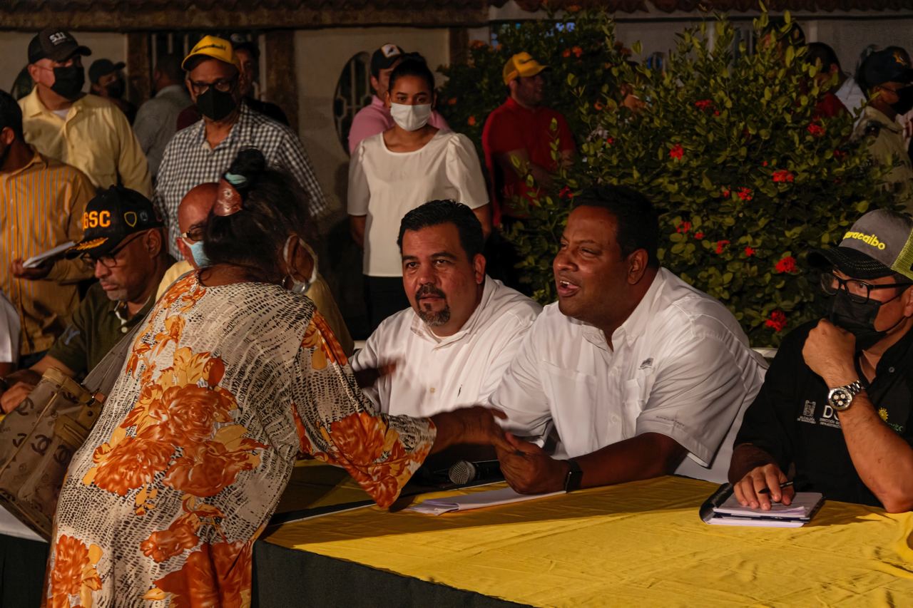 Alcalde de Maracaibo, Rafael Ramírez Colina junto a su equipo en La Trinidad
