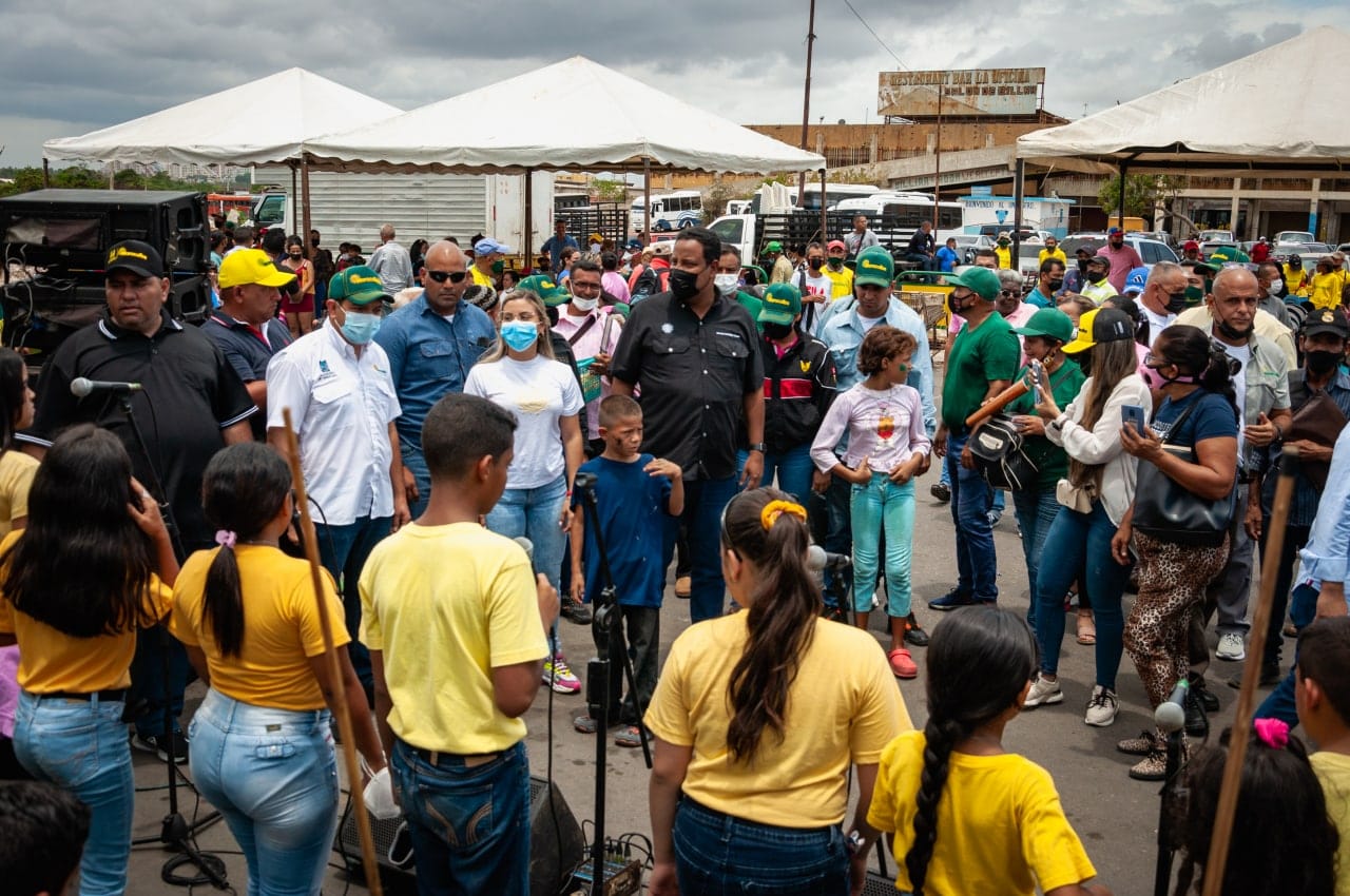 Megajornada Social beneficia a comerciantes del casco central