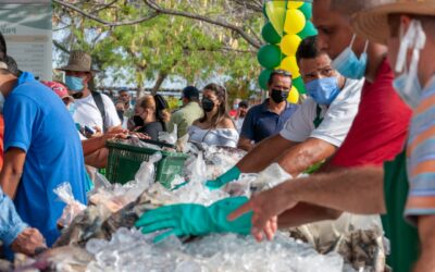 Con la venta de 16 de especies a precios solidarios Mercados del Sol de la Alcaldía de Maracaibo estrenaron la Feria del Pescado