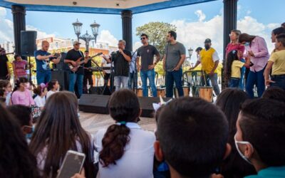 Niños de las Escuelas de Gaita compartieron un encuentro motivacional con la agrupación Nauta