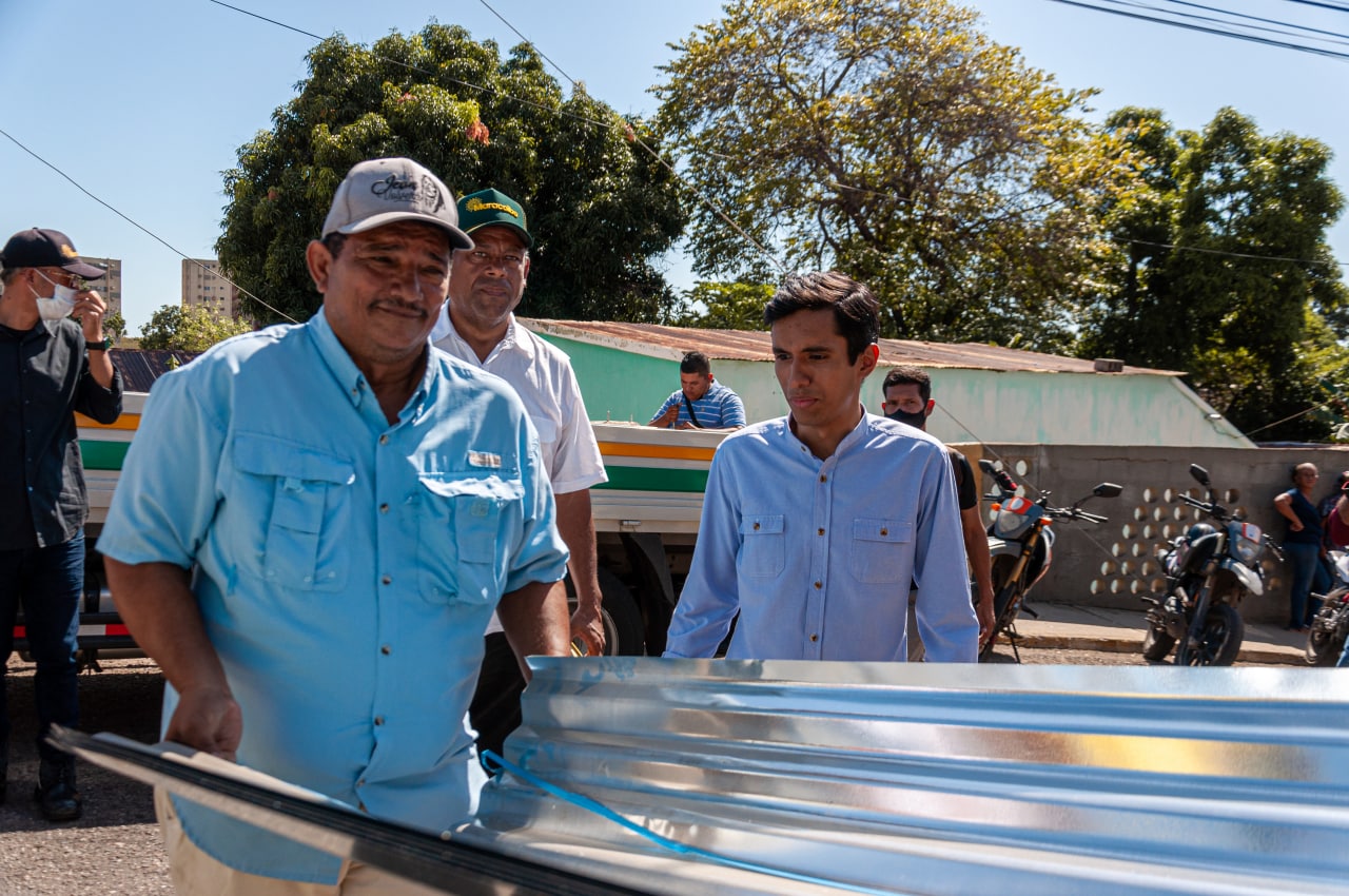 La Alcaldia de Maracaibo llevo soluciones de infraestructura en Manuel Dagnino