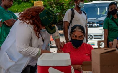 La Salud puerta a puerta llegó a la parroquia Francisco Eugenio Bustamante