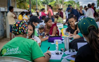 Alcaldía de Maracaibo lleva salud y educación a Las Peonías