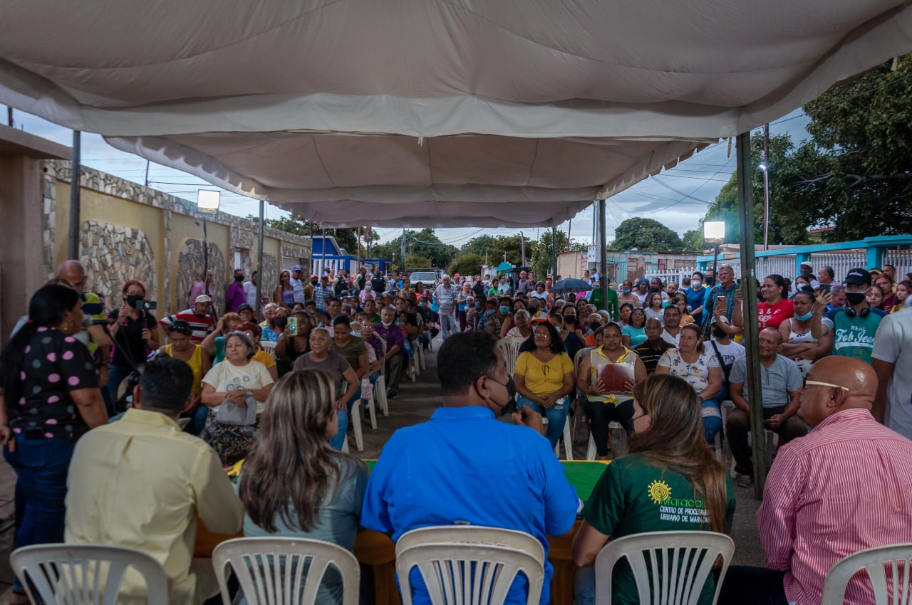 Más de 200 marabinos reciben títulos de propiedad de su vivienda gracias a la Alcaldía de Maracaibo