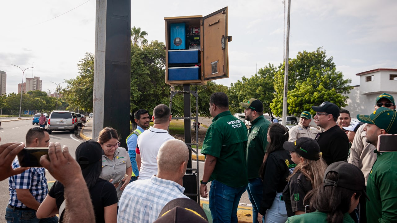 Maracaibo arranca su Plan Piloto de Semaforización con Energía Solar