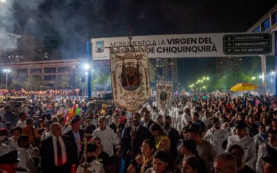 Con fervor y amor mariano alcalde Ramírez Colina celebra el Día de la Virgen de Nuestra Señora del Rosario de Chiquinquirá