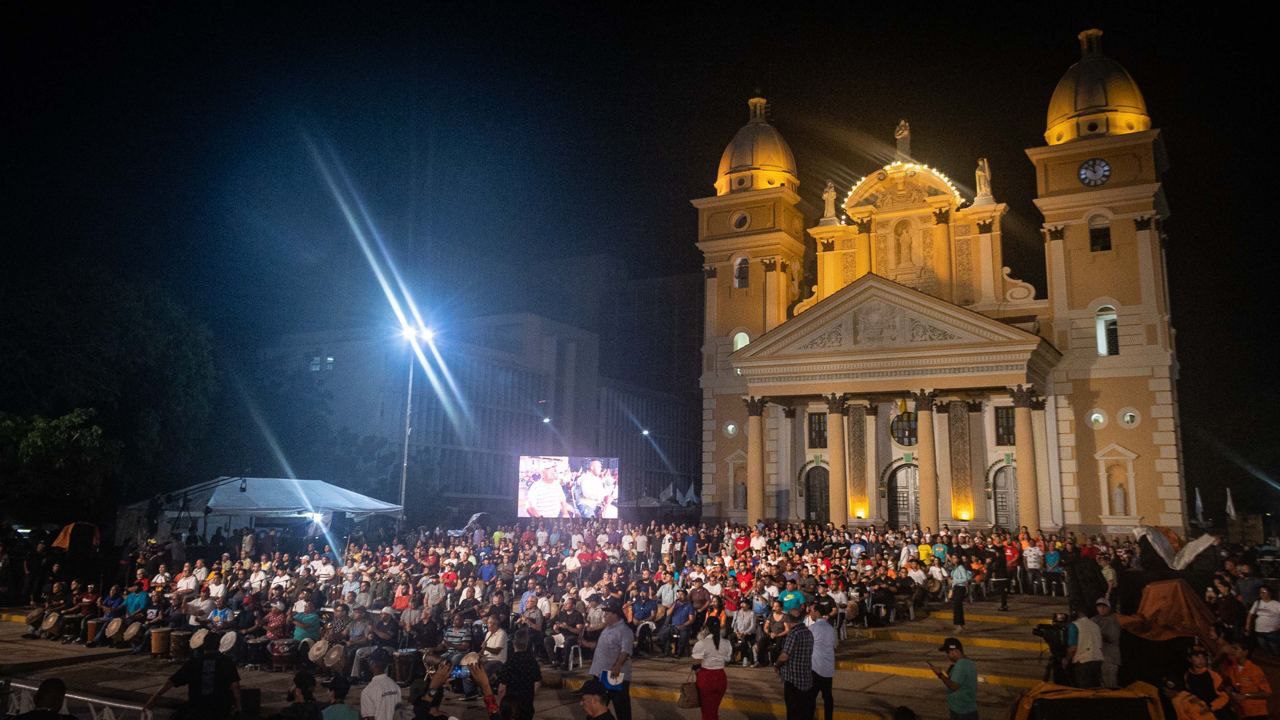 Maracaibo va por el Guinness World Record con la banda folclórica venezolana más grande del mundo