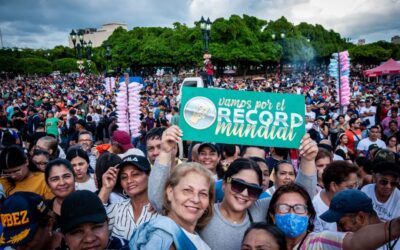 Marabinos acompañan desde la Calle Derecha el Guinness World Record