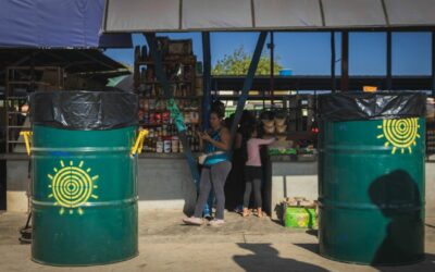 Casi dos toneladas de desechos se recogen en los nuevos contenedores de los mercados municipales