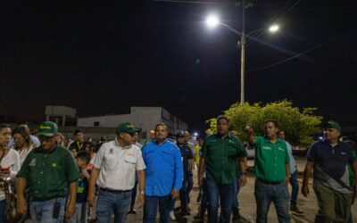 Alcalde Rafael Ramírez Colina inspeccionó trabajos iluminación de la Plaza para Todos