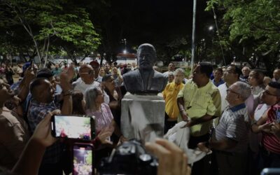 Alcaldía de Maracaibo restauró busto y reinauguró plaza Astolfo Romero “El Parroquiano”