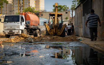 Alcaldía de Maracaibo sustituye colector en la calle 87 de Veritas