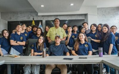 Estudiantes del Thomson visitan el Edificio Municipal con el Programa La Escuela va a la Alcaldía