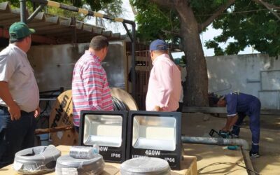 Alcaldía de Maracaibo arranca iluminación del ruedo y áreas internas de la Plaza para Todos