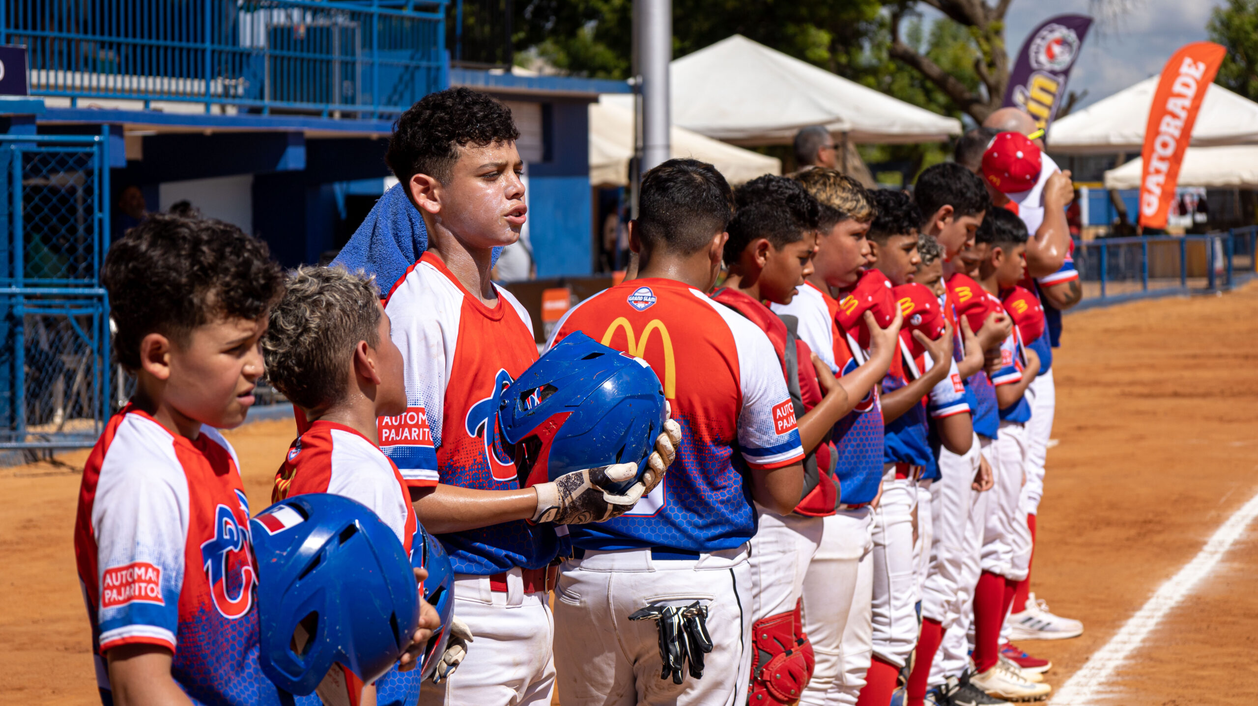 Marabinos en Chile impulsan béisbol profesional infantil