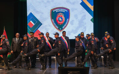 Cuerpo de Bomberos de Maracaibo ascendió y otorgó reconocimientos a 219 de sus funcionarios