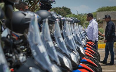 Alcalde Rafael Ramírez Colina entregó 20 nuevas motos de alta cilindrada a la brigada motorizada de Polimaracaibo