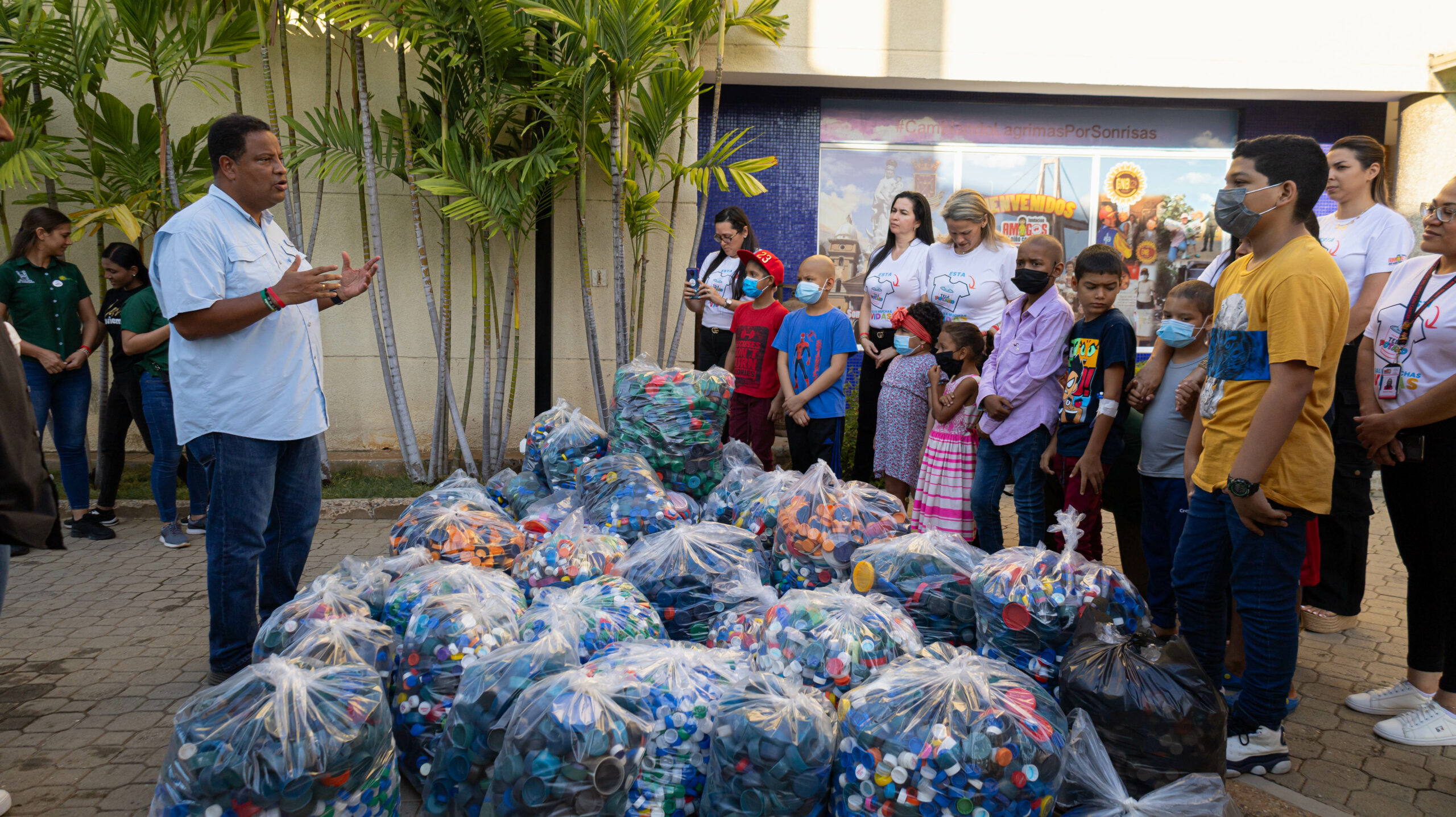 60 mil tapas recolectadas entregó la Alcaldía de Maracaibo a Fundanica como segundo donativo del programa Destapando la Solidaridad