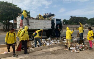Más de 37 toneladas de desechos recogió la Alcaldía de Maracaibo en operativo especial en la Circunvalación 2