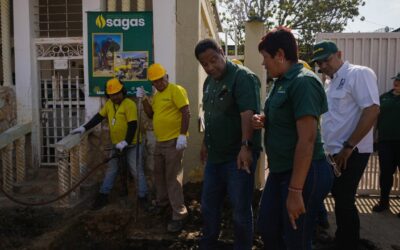Alcaldía de Maracaibo realiza trabajos de reparación de fuga en el callejón San Jaime de Altos de Jalisco